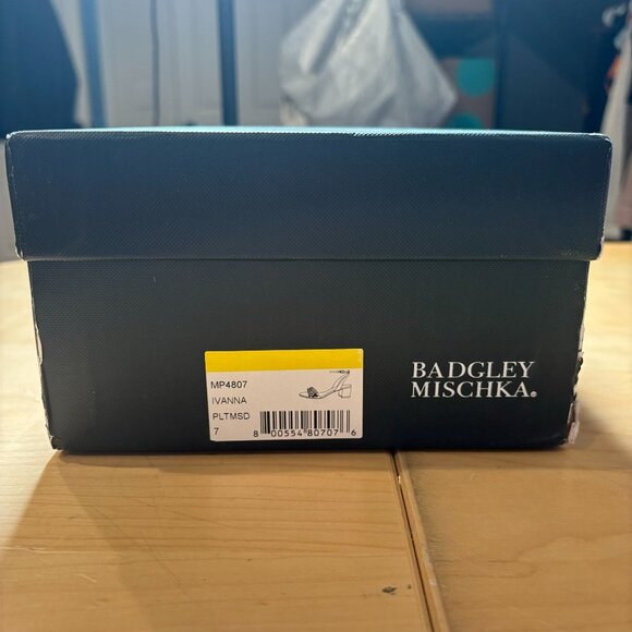 Badgley Mischka Ivanna Embellished Evening Shoe Women's Size 7 New In Box! - Picture 9 of 9